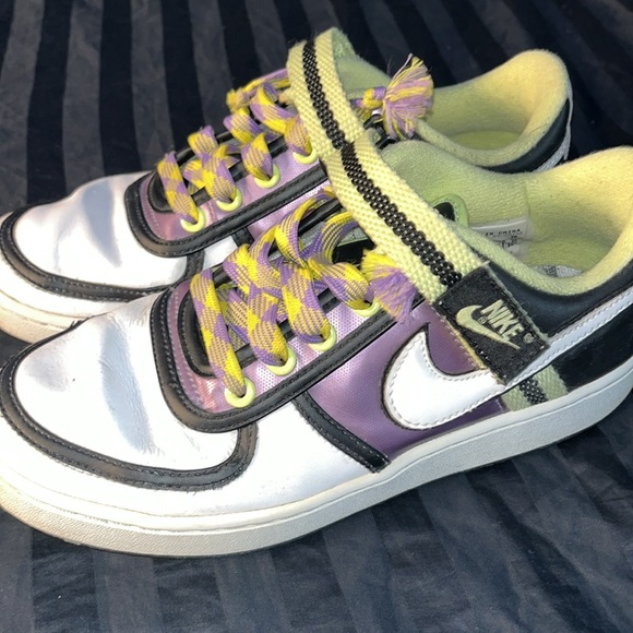 Women’s Size 8 NIKE VANDAL 2008 SHOES - Picture 2 of 9